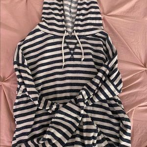 Striped cropped Aeropostale hoodie size large